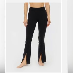 Alo split hem legging